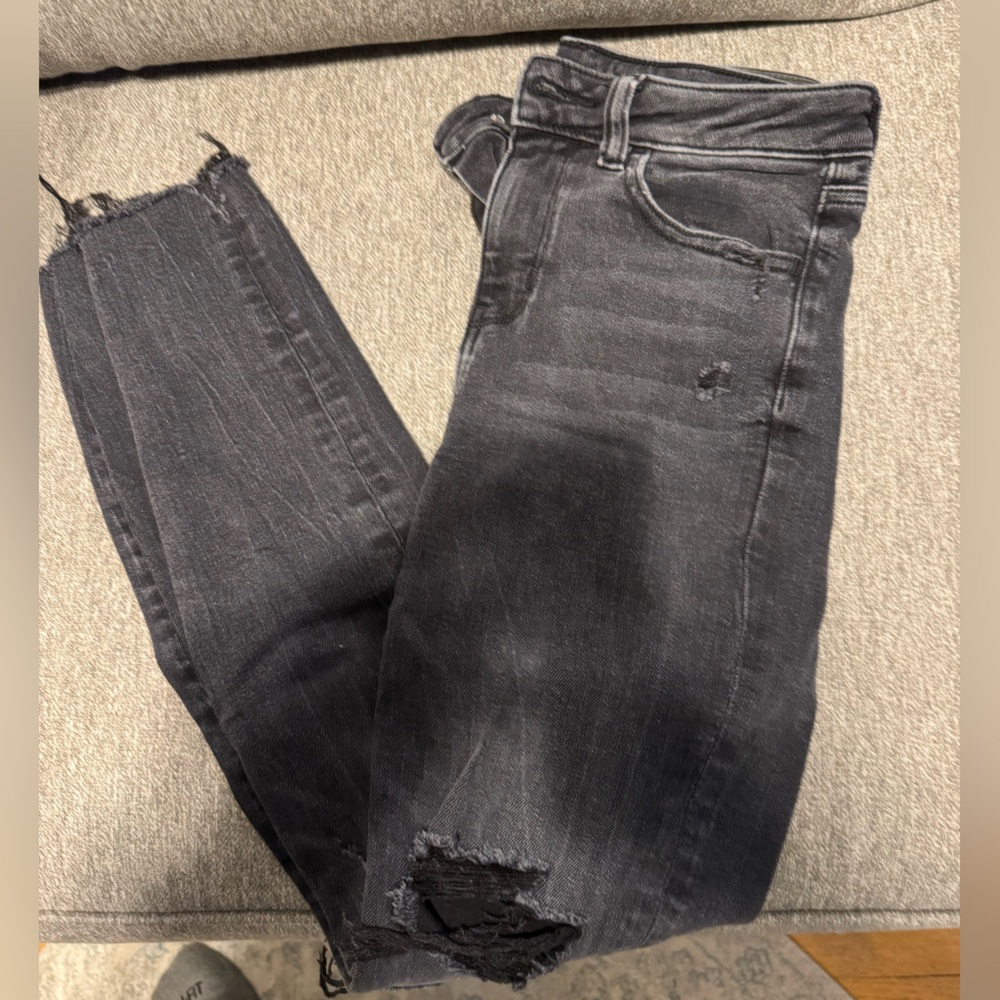 AE size 4 hi-rise black jean